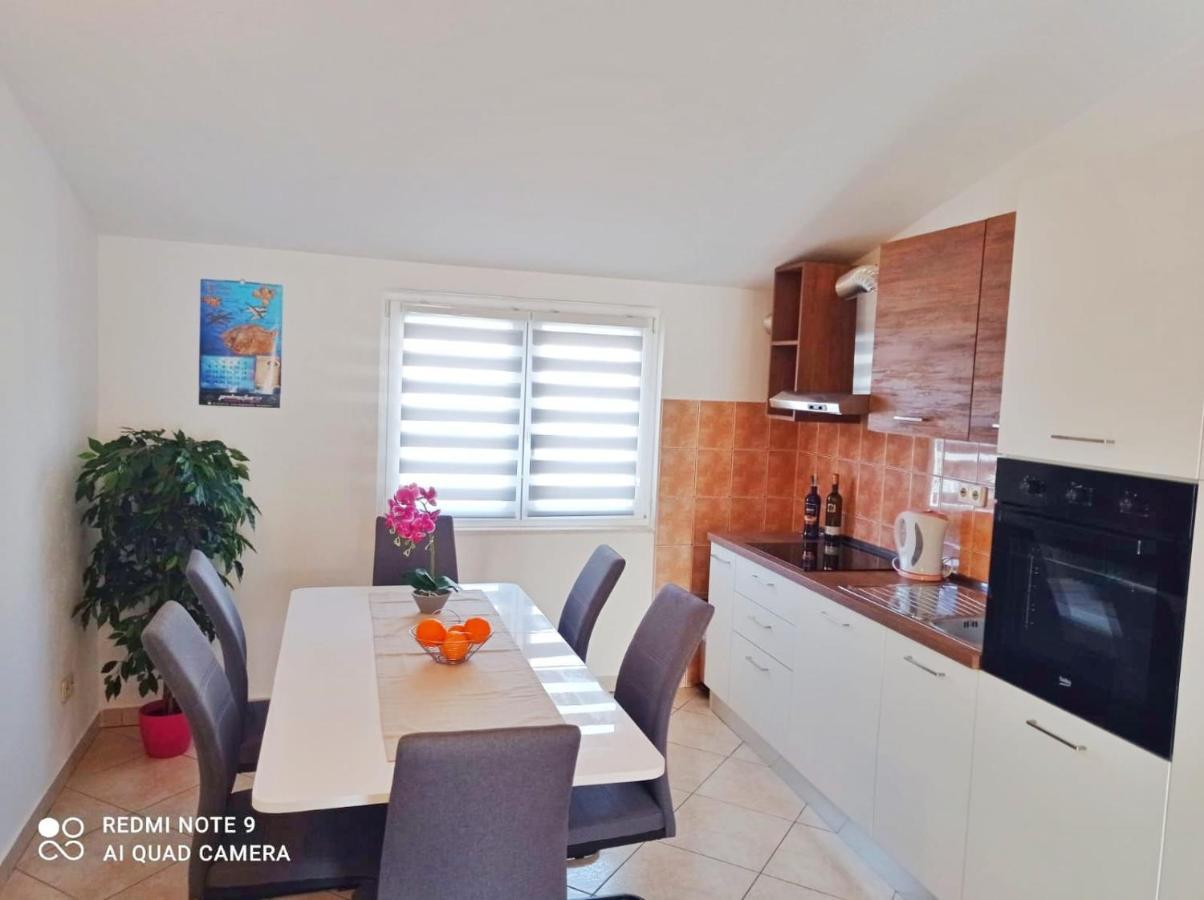 Apartman Mia With Pool1 Split Exteriör bild