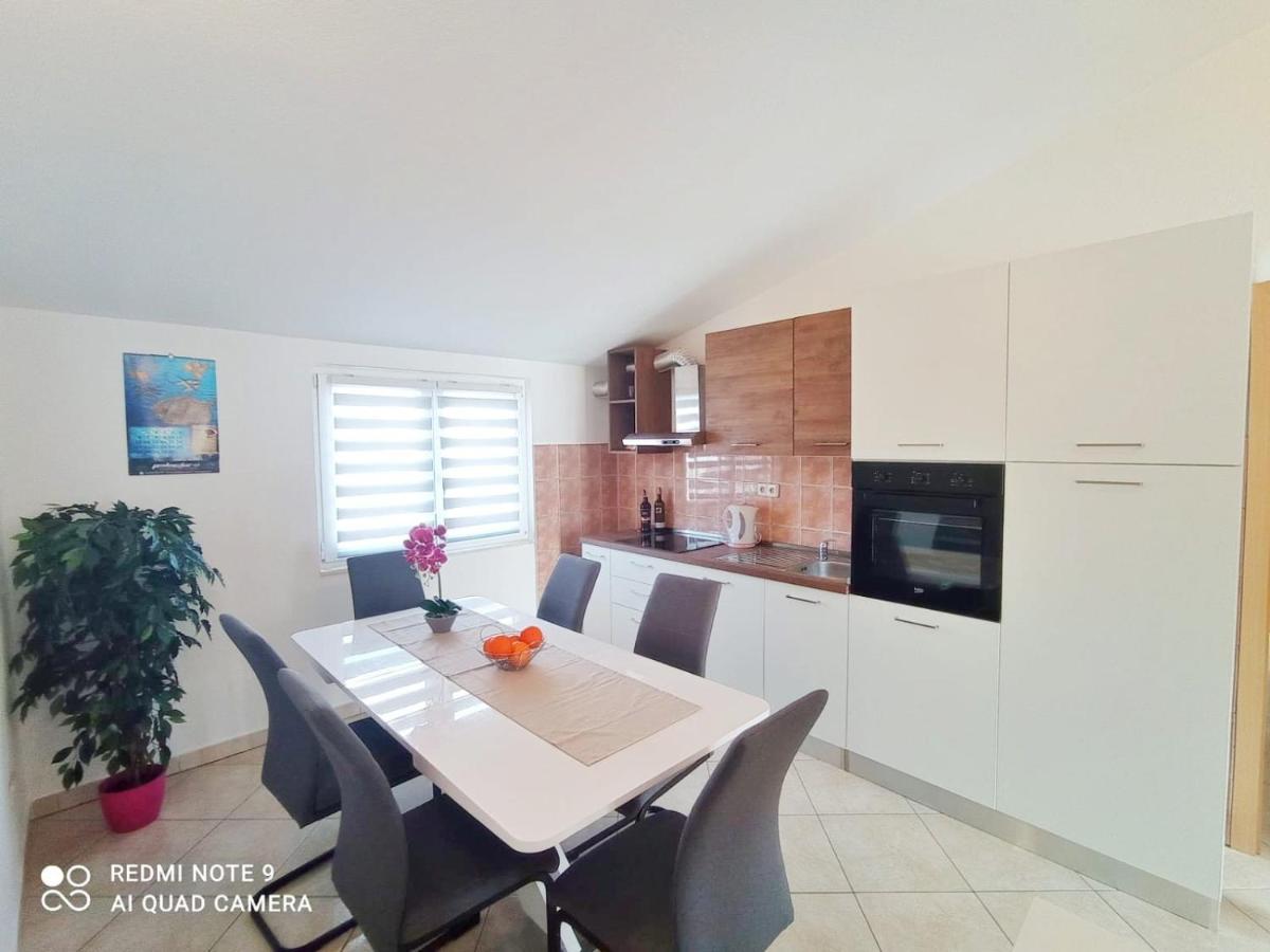 Apartman Mia With Pool1 Split Exteriör bild
