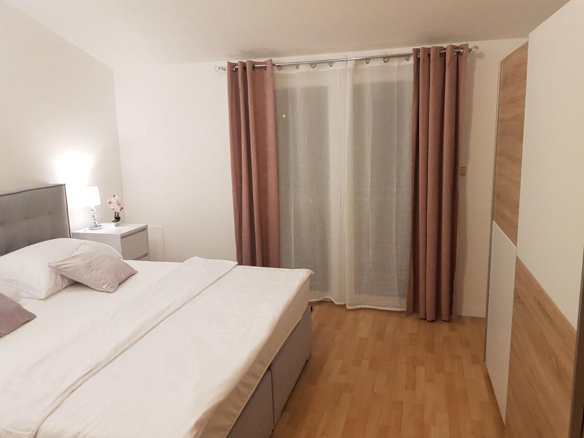 Apartman Mia With Pool1 Split Exteriör bild