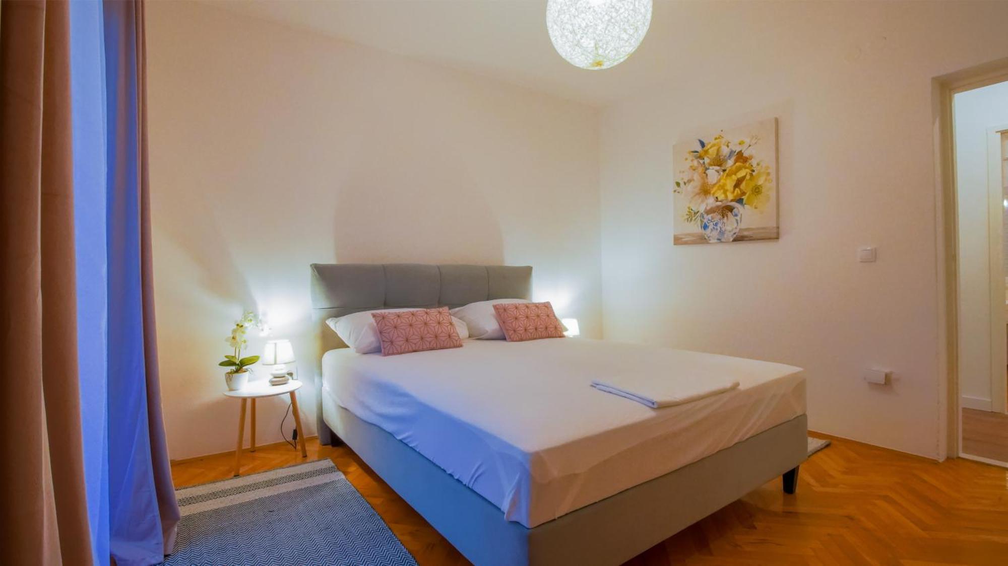 Apartman Mia With Pool1 Split Exteriör bild